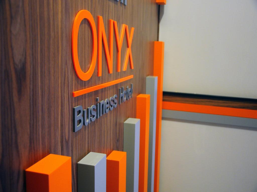 Onyx Business