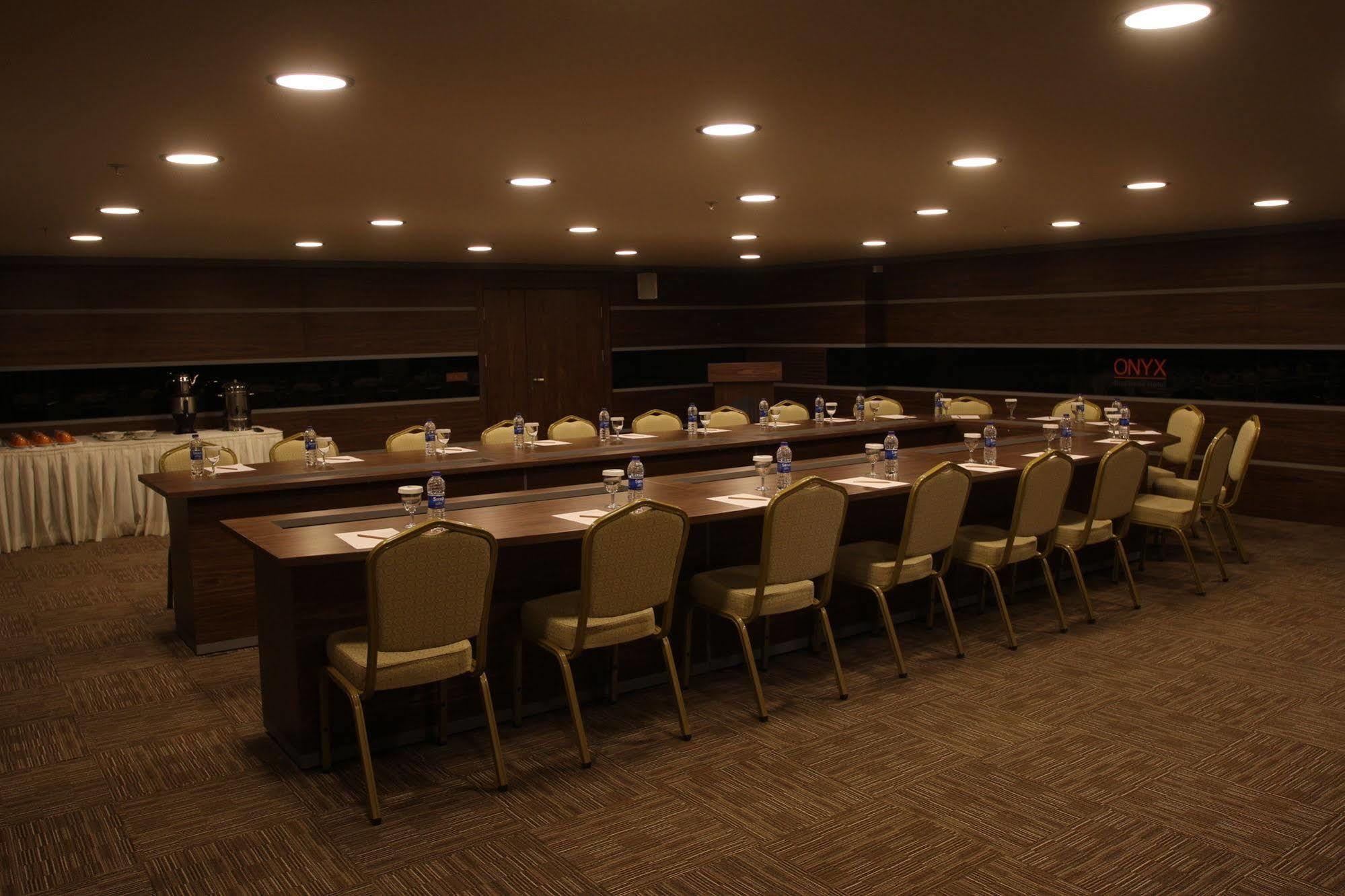 Onyx Business Hotel 3*